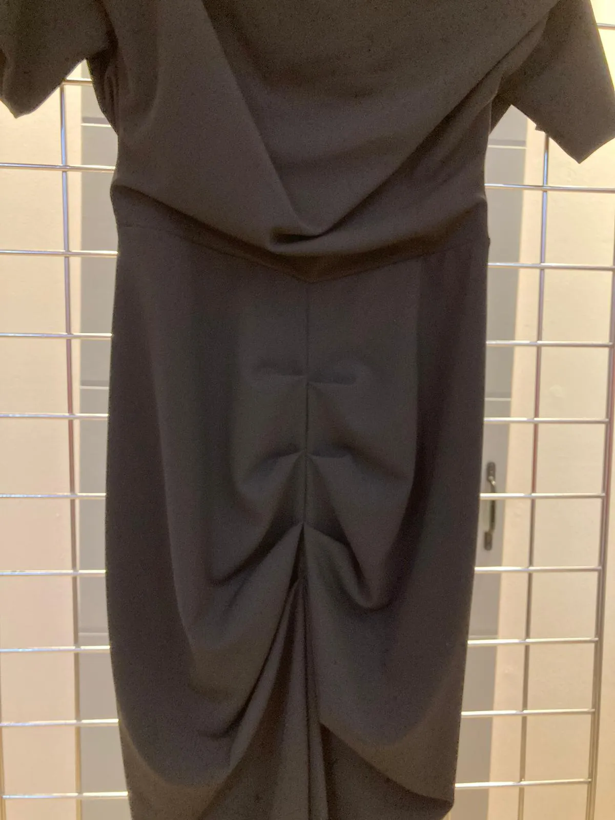 Atom label black crepe dress