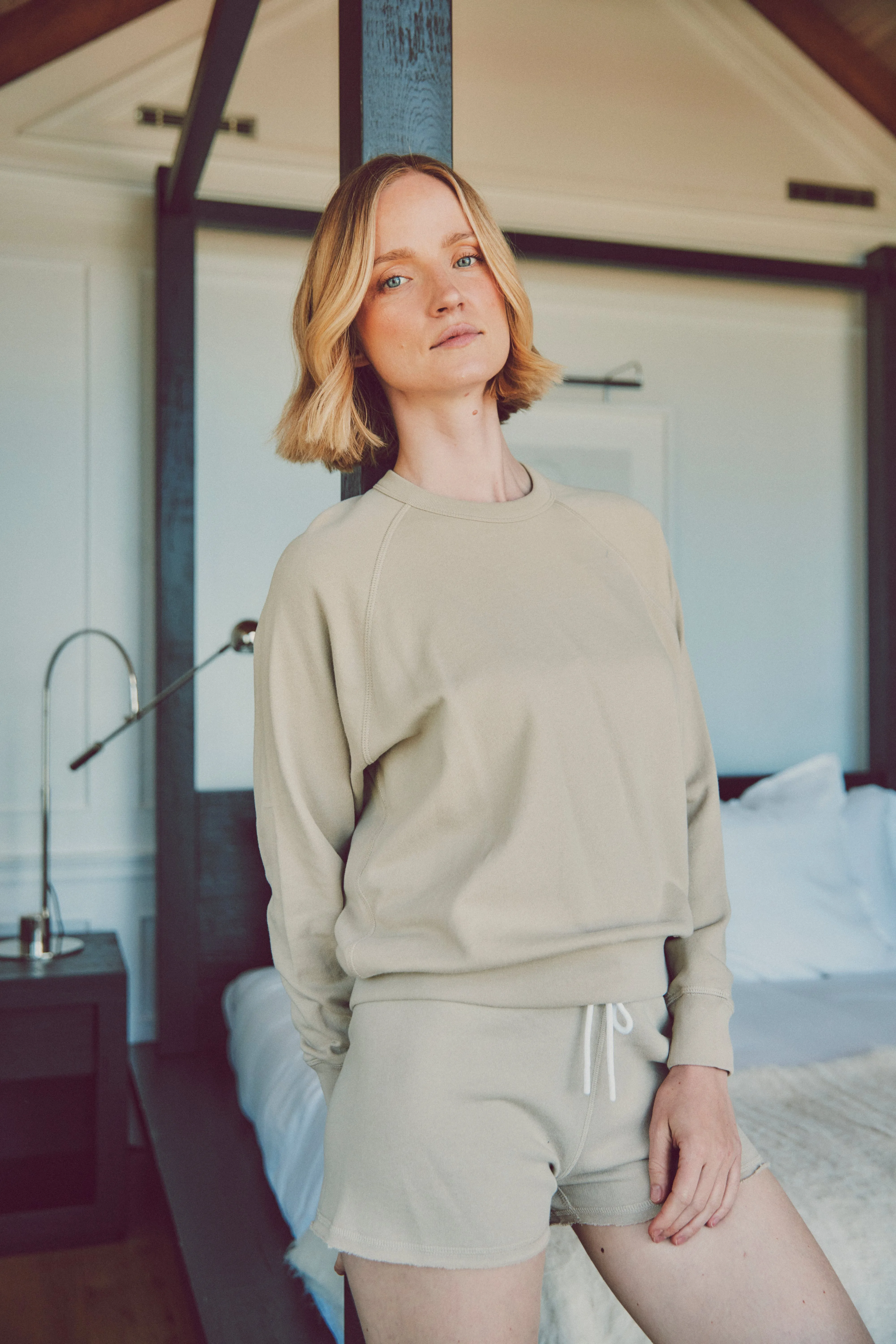 Dune Solid Crewneck