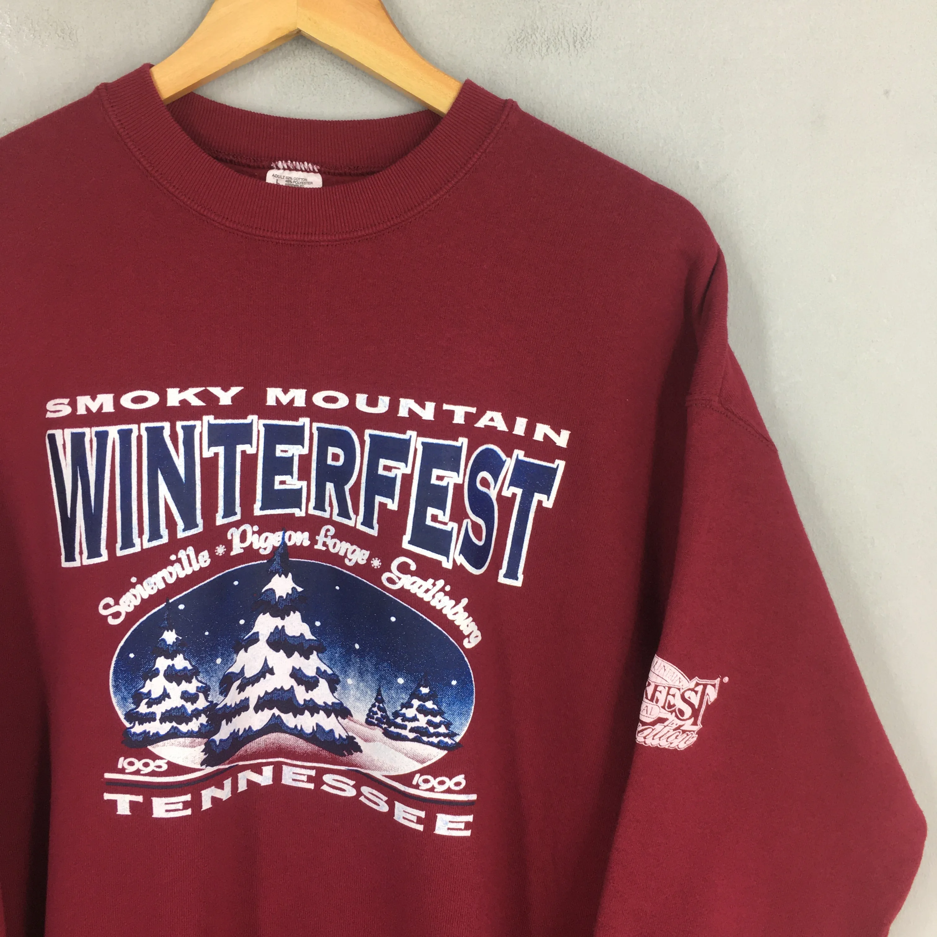Gatlinburg Tennessee Red Sweatshirt Large