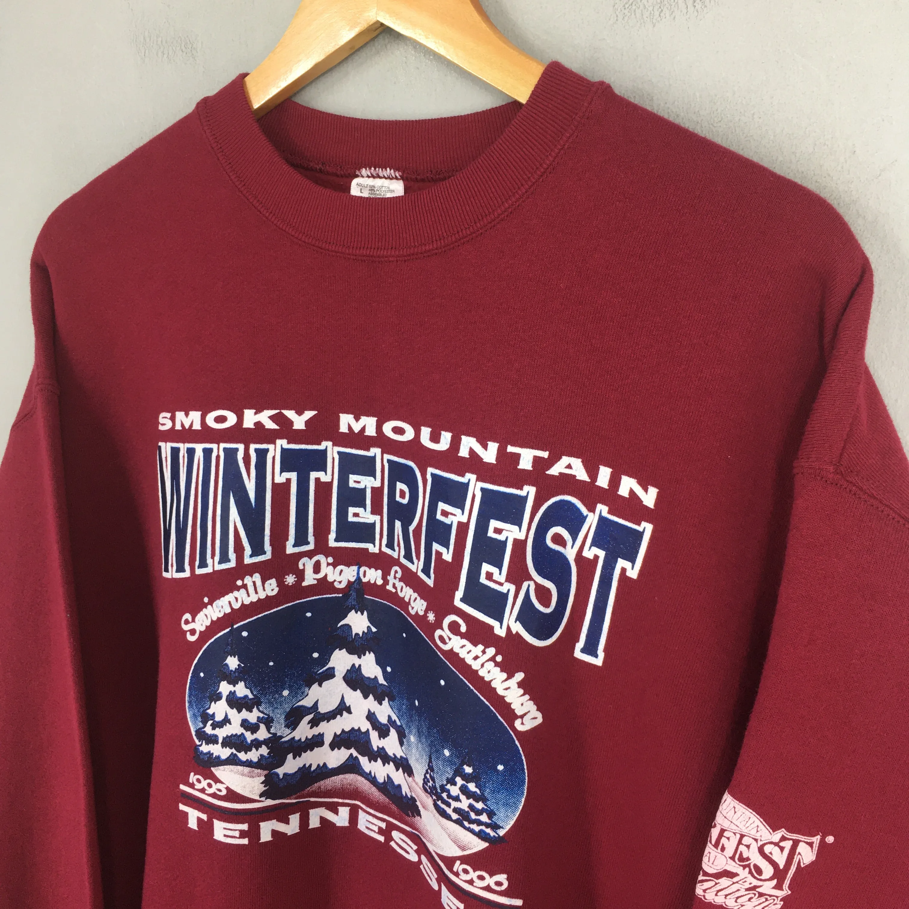 Gatlinburg Tennessee Red Sweatshirt Large