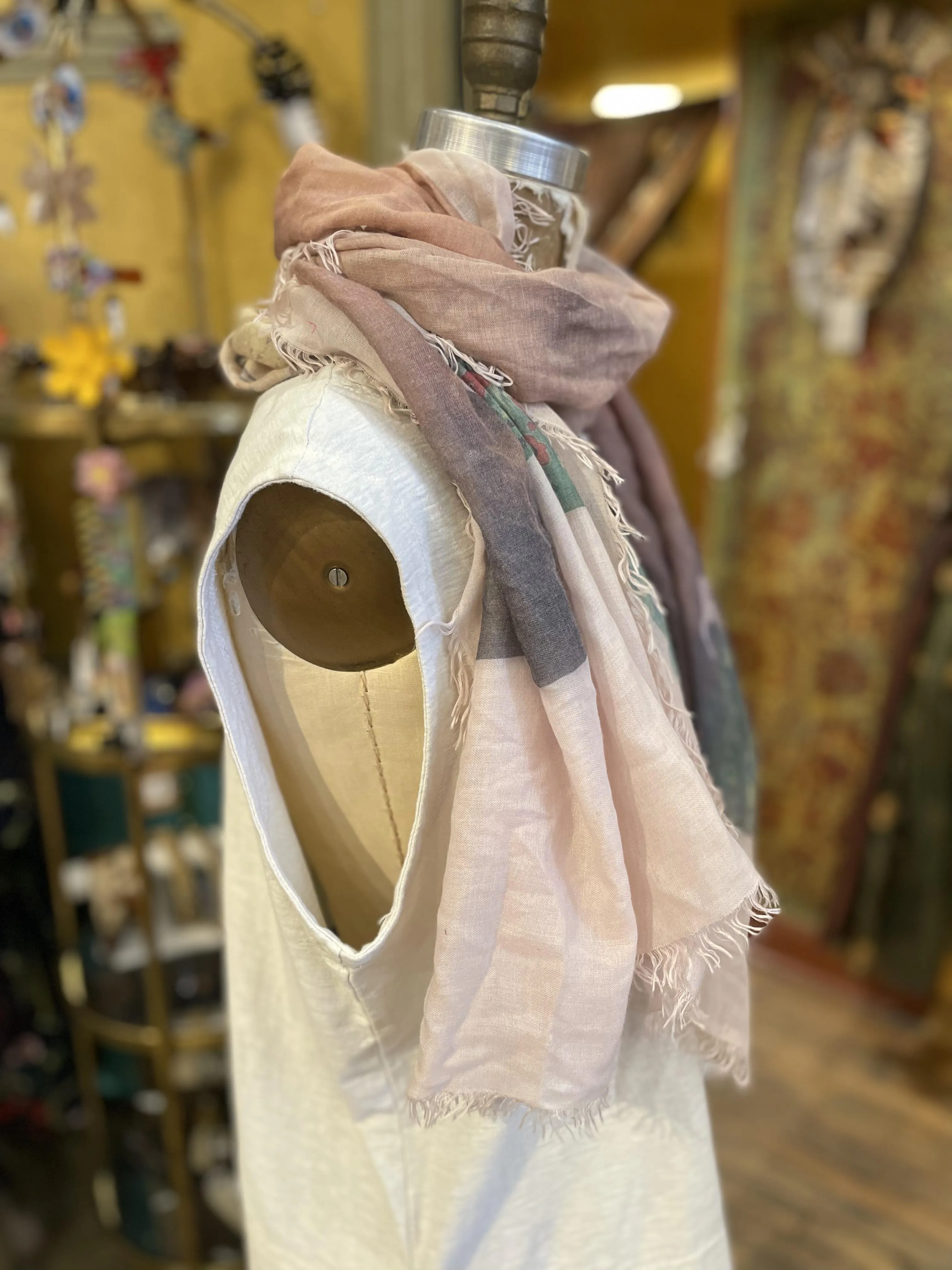 Klimt "The Kiss" Scarf- Blush