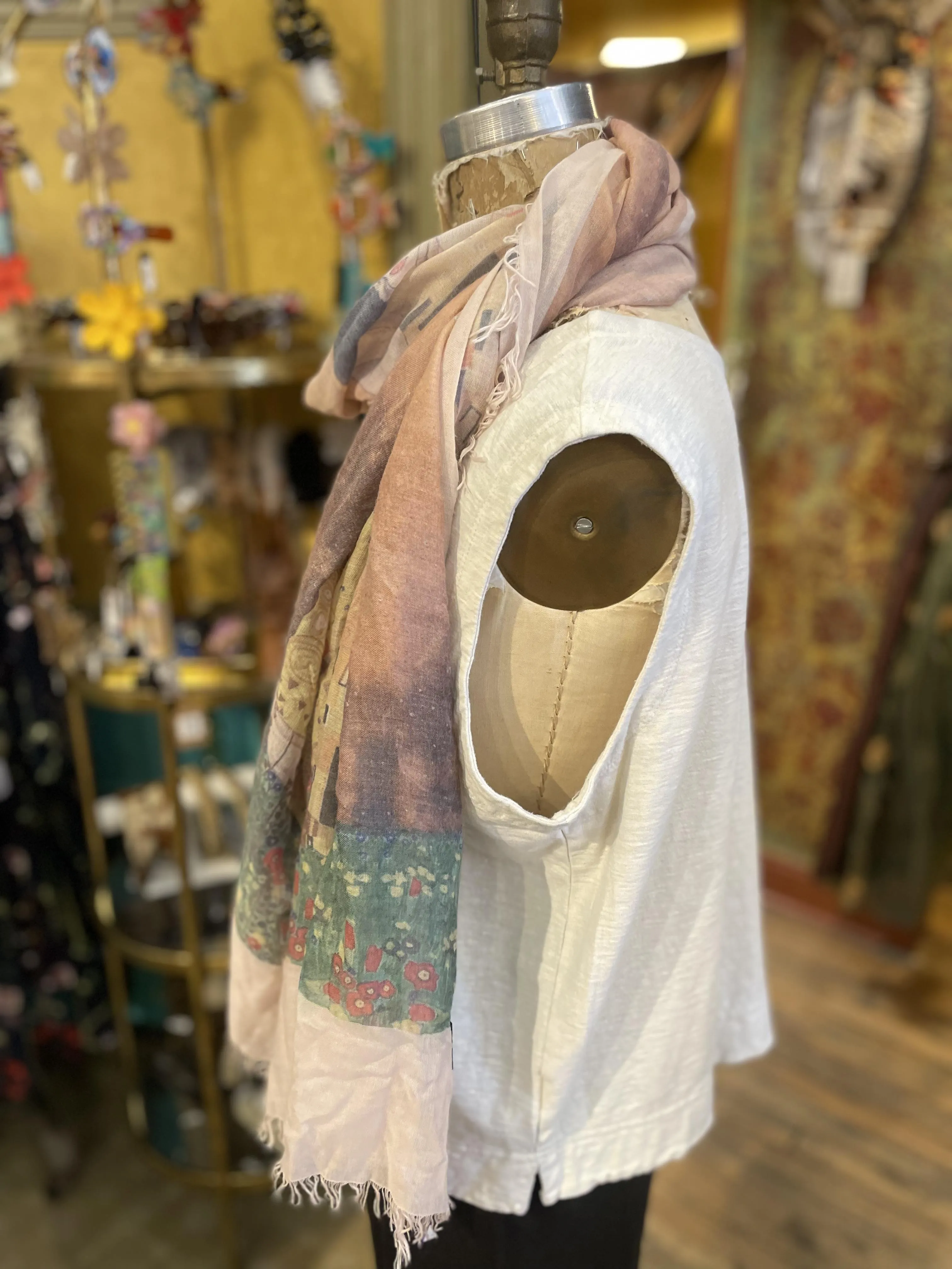 Klimt "The Kiss" Scarf- Blush