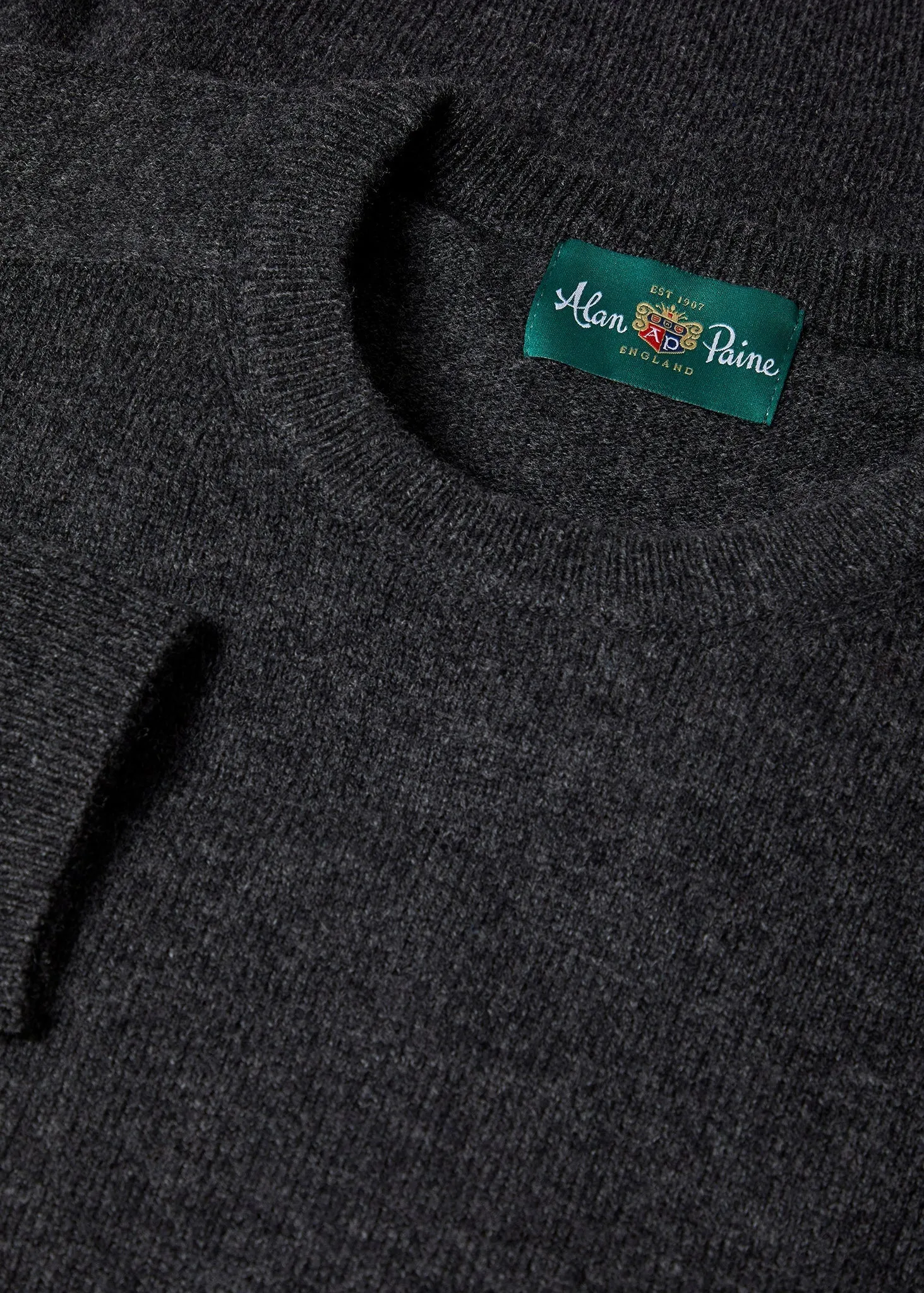Lenzie Men's  Lambswool Jumper In Charcoal - Regular Fit