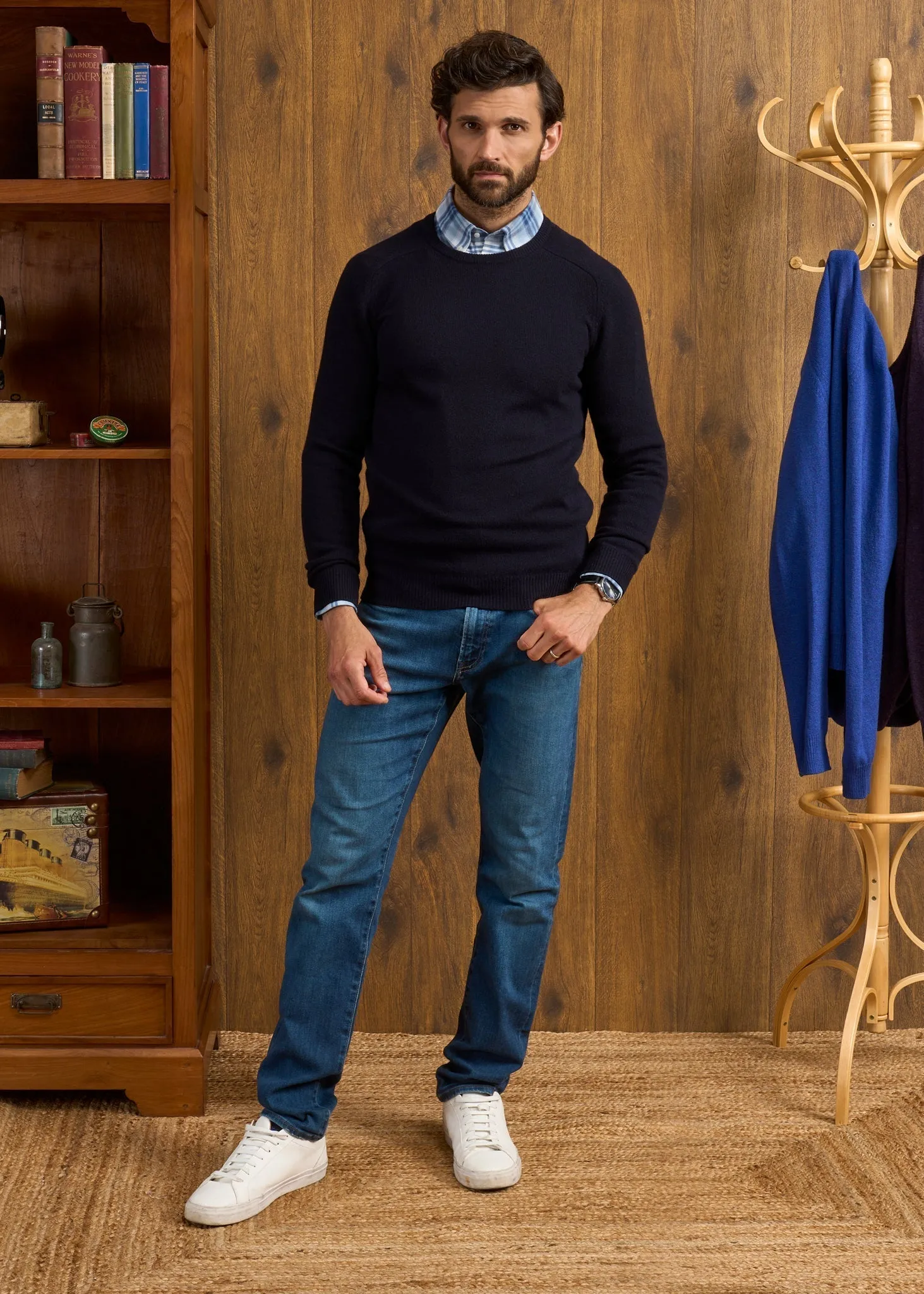 Lenzie Men's Lambswool Jumper In Navy Jumper - Regular Fit