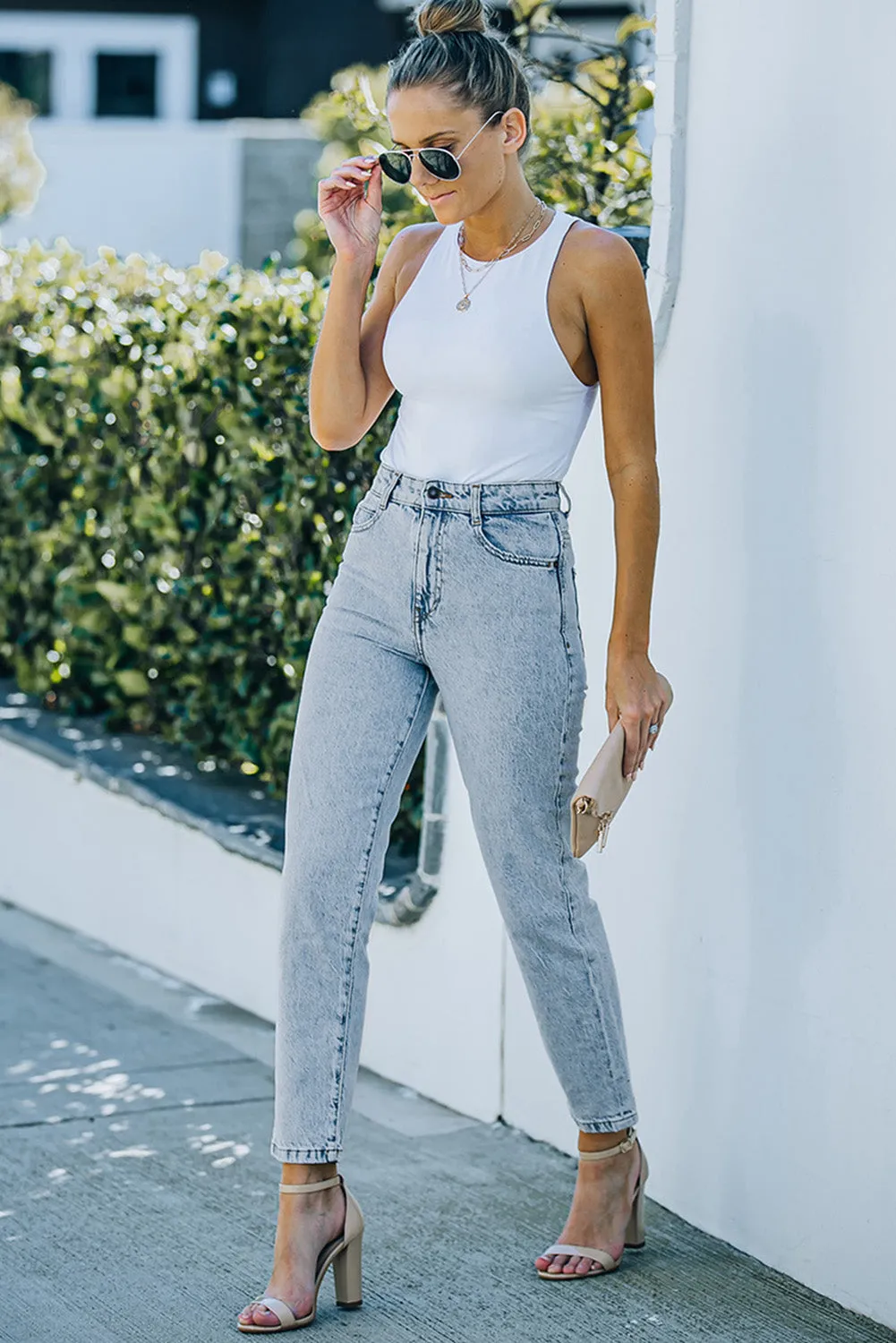 Light Washed Straight Leg Ankle Jeans