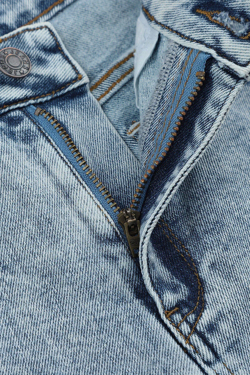 Light Washed Straight Leg Ankle Jeans