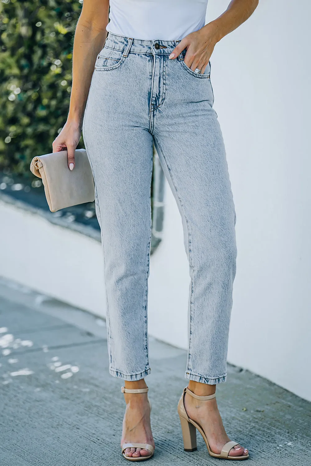 Light Washed Straight Leg Ankle Jeans