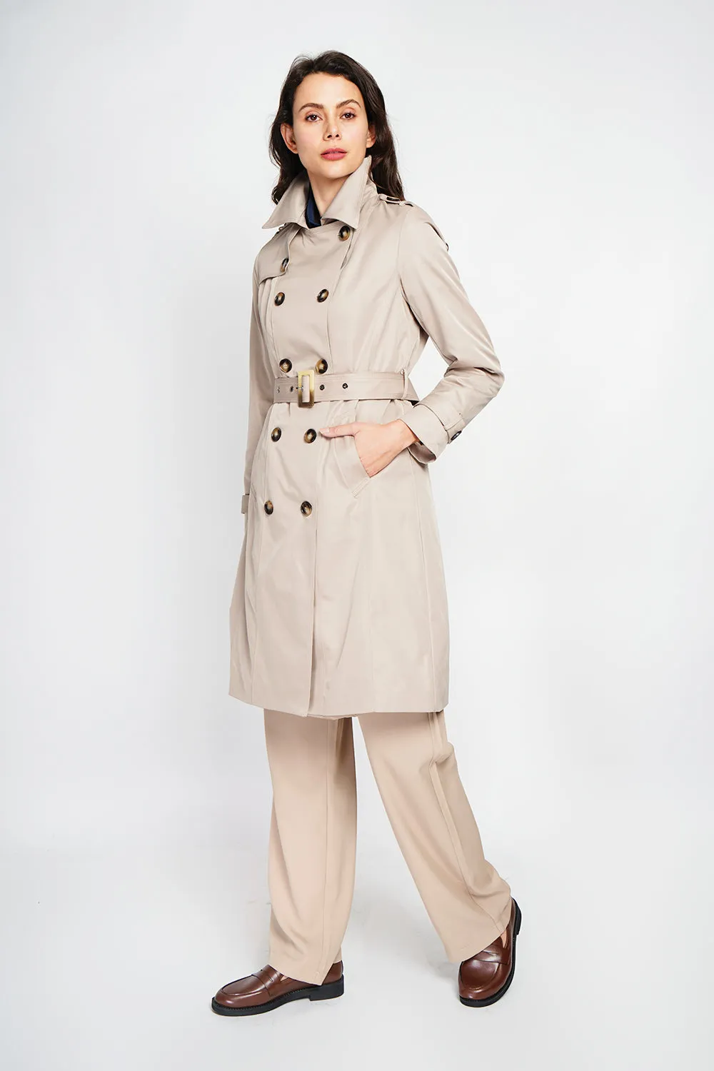 Long trench coat with belt and long sleeves