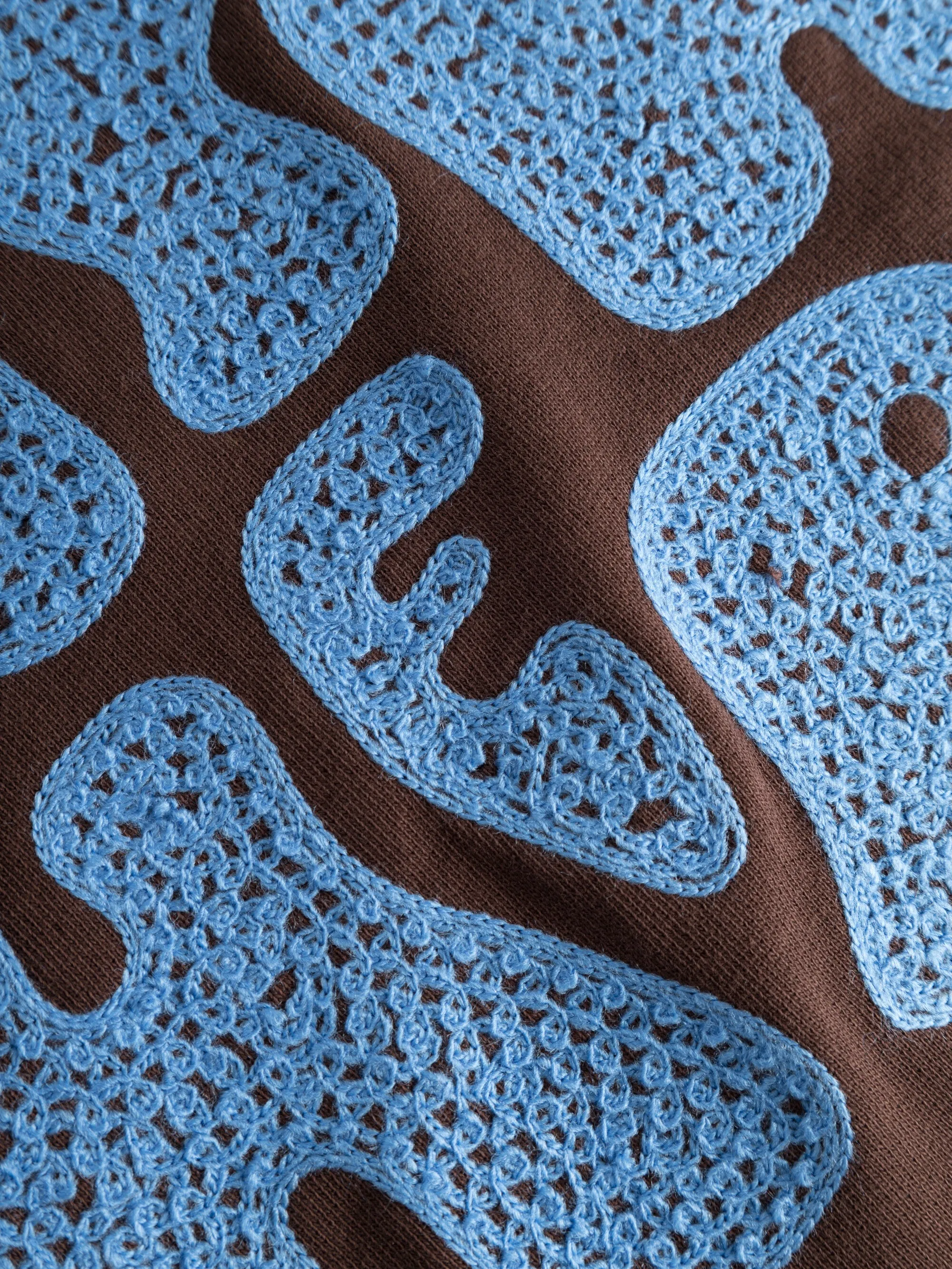 Loose fit sweat with big embroidery - Deep Mahogany