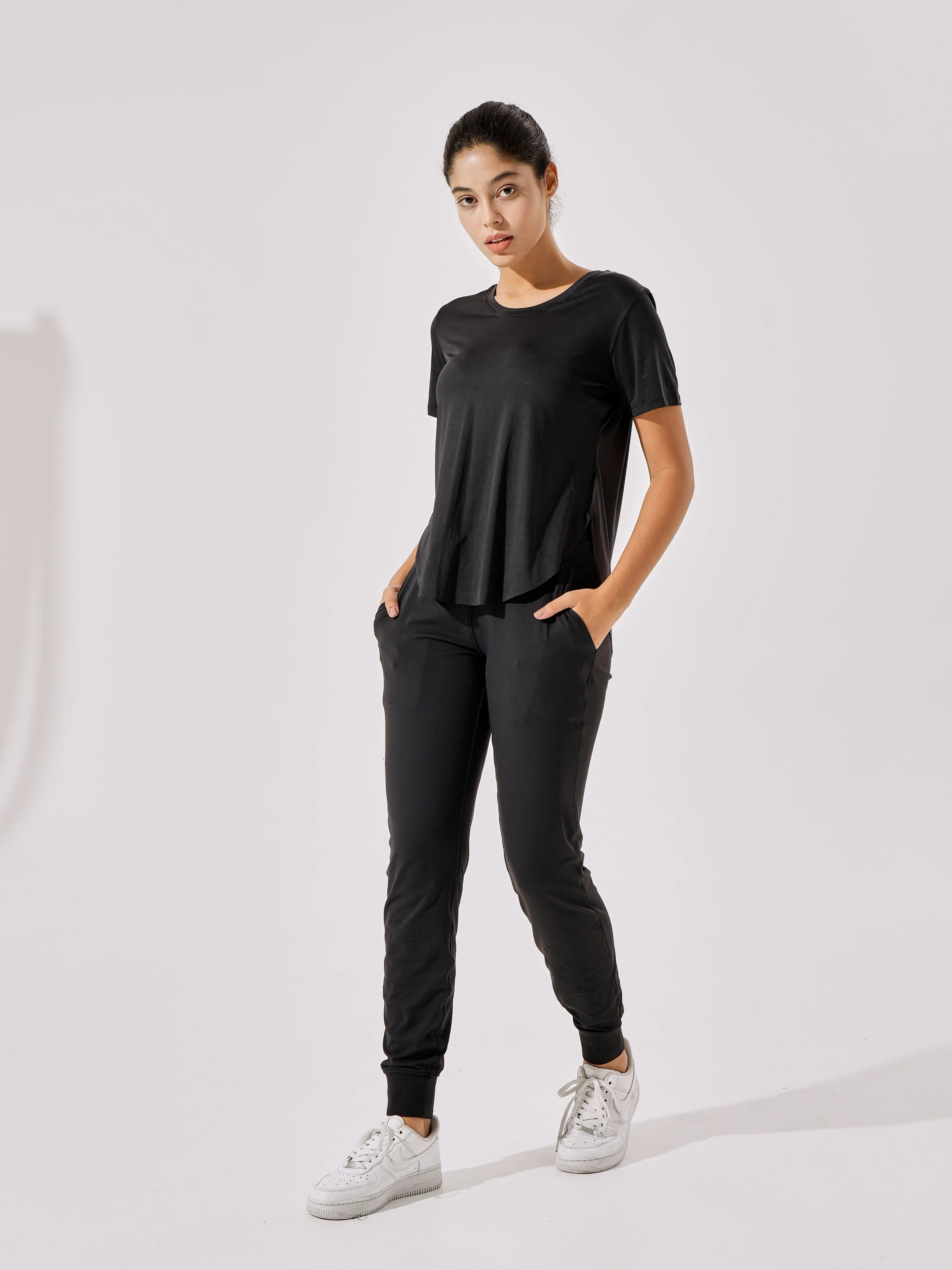 Tangs Display - Cooling & Buttery Soft Velvet Joggers With Cuffs
