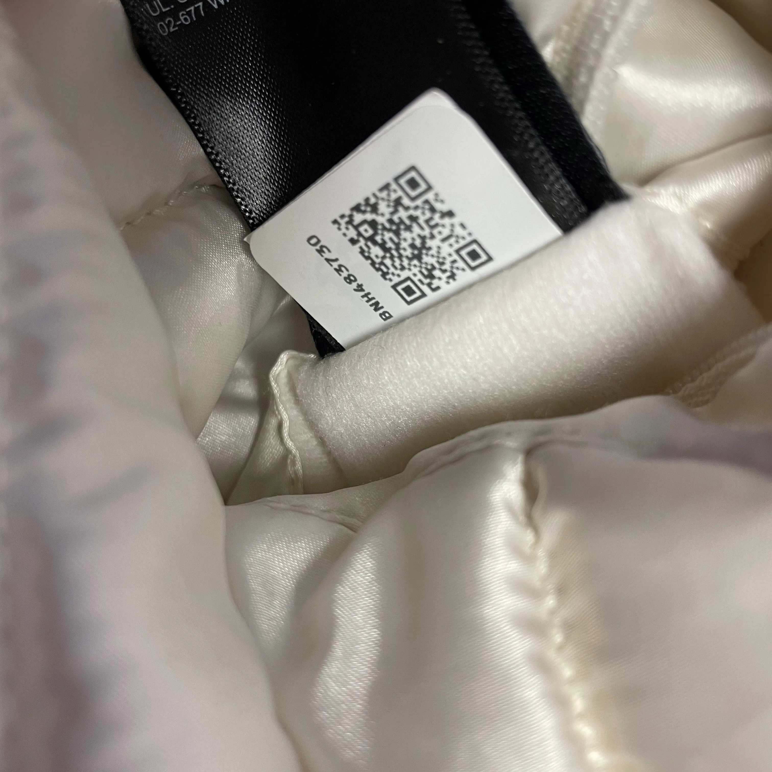 The North Face reversible jacket 11-12 years white and cream pattern puffer