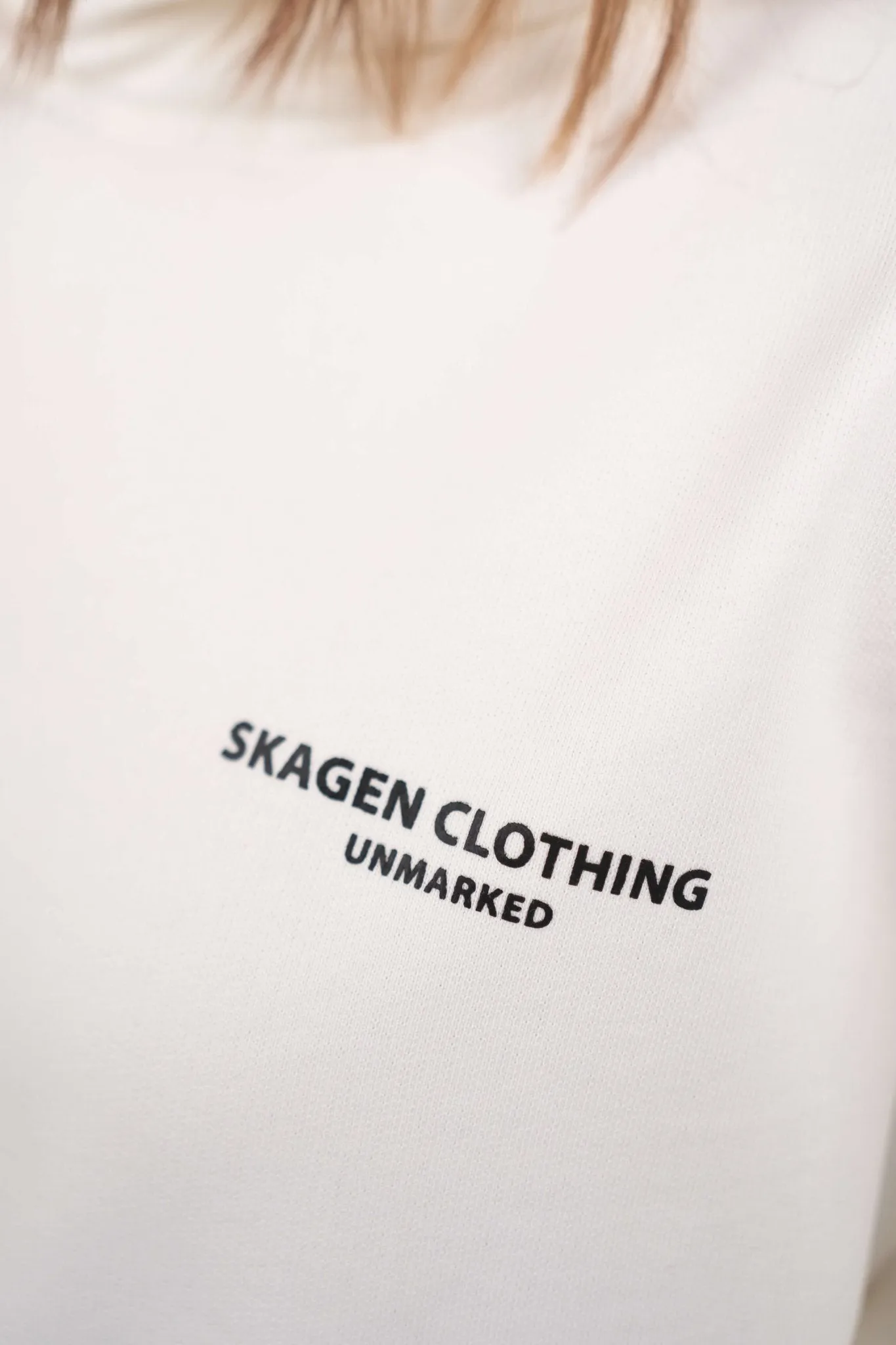 UNMARKED Hoodie White
